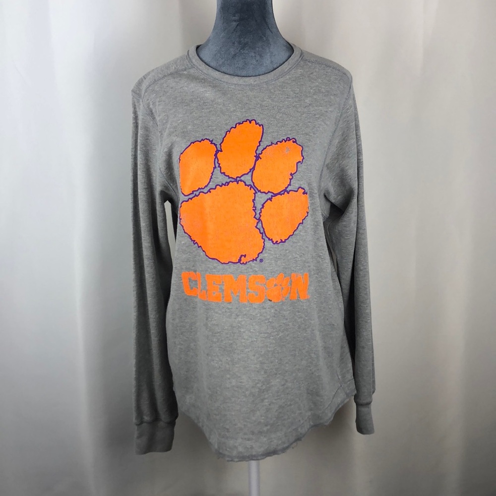 The Victory Clemson Sweatshirt Size XL